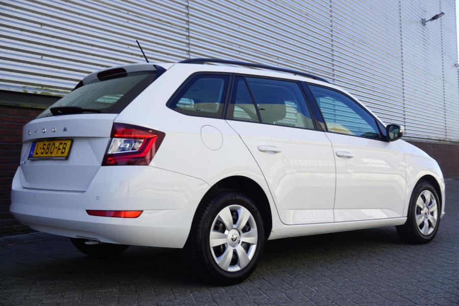 Škoda Fabia Combi 1.0 TSI Ambition Automaat/Navigatie/Nette Auto/ Goed onderhouden!