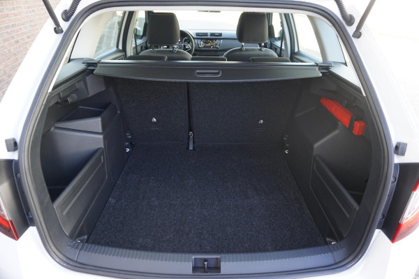 Škoda Fabia Combi 1.0 TSI Ambition Automaat/Navigatie/Nette Auto/ Goed onderhouden!