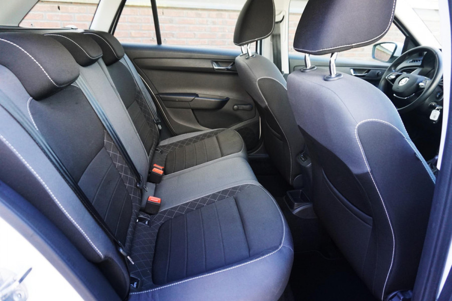 Škoda Fabia Combi 1.0 TSI Ambition Automaat/Navigatie/Nette Auto/ Goed onderhouden!