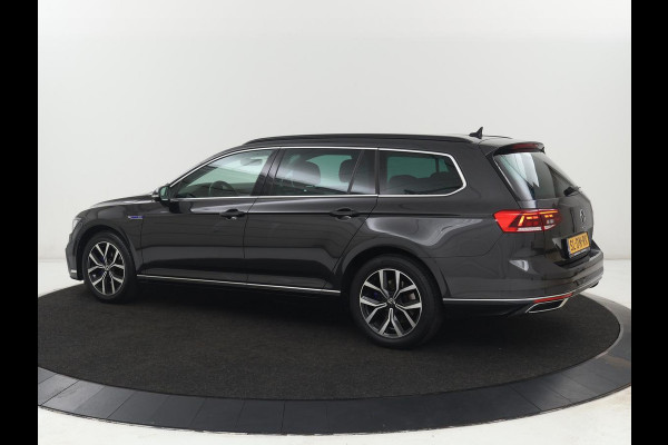 Volkswagen Passat 1.4 TSI PHEV GTE | SOH 94% | Stoelverwarming | Massage | Camera | Adaptive cruise | Matrix LED | Carplay | Navigatie | parkeerhulp | Climate control | Plug In