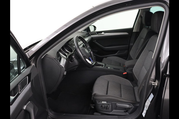 Volkswagen Passat 1.4 TSI PHEV GTE | SOH 94% | Stoelverwarming | Massage | Camera | Adaptive cruise | Matrix LED | Carplay | Navigatie | parkeerhulp | Climate control | Plug In