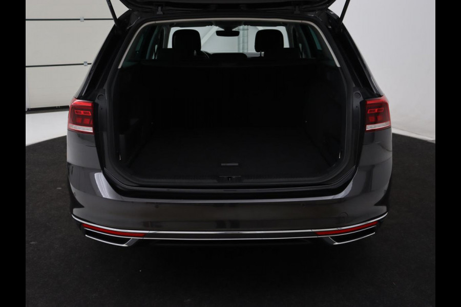 Volkswagen Passat 1.4 TSI PHEV GTE | SOH 94% | Stoelverwarming | Massage | Camera | Adaptive cruise | Matrix LED | Carplay | Navigatie | parkeerhulp | Climate control | Plug In