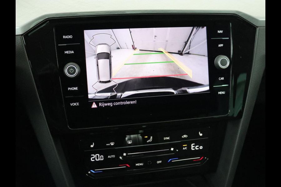 Volkswagen Passat 1.4 TSI PHEV GTE | SOH 94% | Stoelverwarming | Massage | Camera | Adaptive cruise | Matrix LED | Carplay | Navigatie | parkeerhulp | Climate control | Plug In