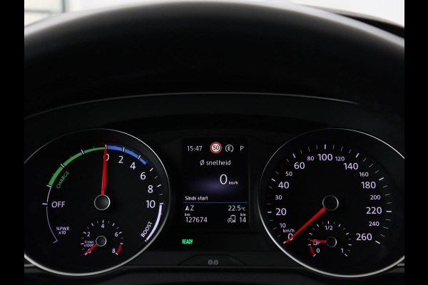 Volkswagen Passat 1.4 TSI PHEV GTE | SOH 94% | Stoelverwarming | Massage | Camera | Adaptive cruise | Matrix LED | Carplay | Navigatie | parkeerhulp | Climate control | Plug In