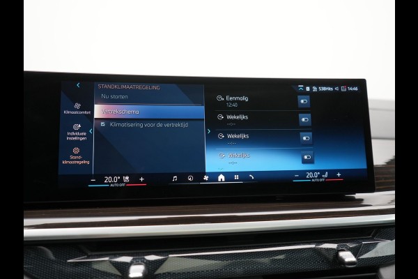 BMW X5 xDrive50e M Sport PHEV 490pk Dealer O.H. | Panodak Sky Lounge | Luchtvering | Head Up | 360 Camera | Harman / Kardon | Nappa Lederen Comfortstoelen Memory & Verwarmd | Carbon Schwarz | Apple Carplay | Keyless | Blis | 22"L.M | Plug In Hybrid |