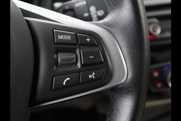 BMW X1 sDrive20i Business Edition Plus | Leder | Head-Up | Trekhaak | Stoelverwarming | Carplay | Sfeerverlichting | Full LED | Navigatie | Sportstoelen | Climate control | Parkeerhulp | Cruise control