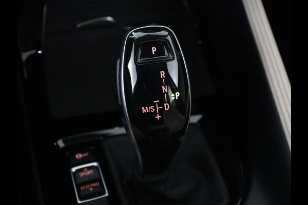 BMW X1 sDrive20i Business Edition Plus | Leder | Head-Up | Trekhaak | Stoelverwarming | Carplay | Sfeerverlichting | Full LED | Navigatie | Sportstoelen | Climate control | Parkeerhulp | Cruise control