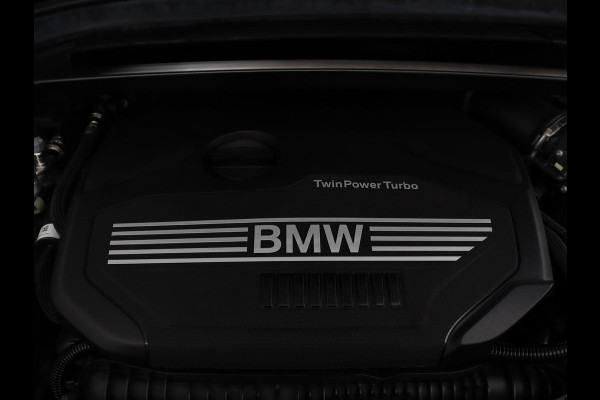 BMW X1 sDrive20i Business Edition Plus | Leder | Head-Up | Trekhaak | Stoelverwarming | Carplay | Sfeerverlichting | Full LED | Navigatie | Sportstoelen | Climate control | Parkeerhulp | Cruise control
