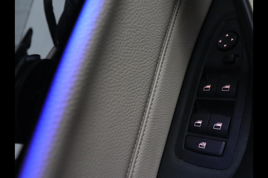BMW X1 sDrive20i Business Edition Plus | Leder | Head-Up | Trekhaak | Stoelverwarming | Carplay | Sfeerverlichting | Full LED | Navigatie | Sportstoelen | Climate control | Parkeerhulp | Cruise control