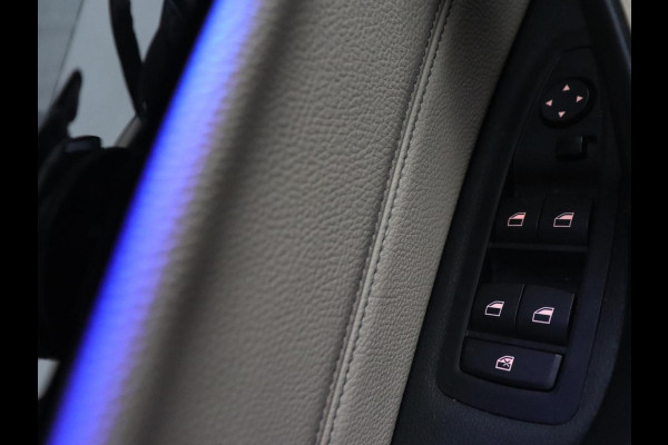 BMW X1 sDrive20i Business Edition Plus | Leder | Head-Up | Trekhaak | Stoelverwarming | Carplay | Sfeerverlichting | Full LED | Navigatie | Sportstoelen | Climate control | Parkeerhulp | Cruise control