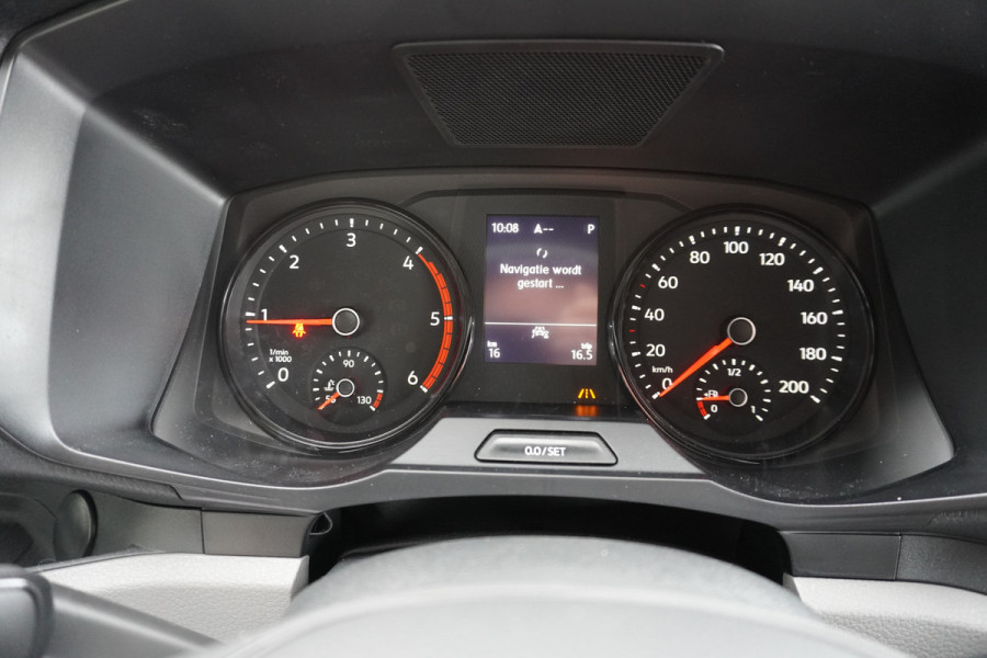 Volkswagen Crafter 35 2.0 TDI 141 PK L3H3 Automaat Nr. V042 | Airco | Cruise | Navi | Betimmering
