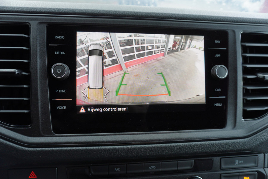 Volkswagen Crafter 35 2.0 TDI 141 PK L3H3 Automaat Nr. V042 | Airco | Cruise | Navi | Betimmering