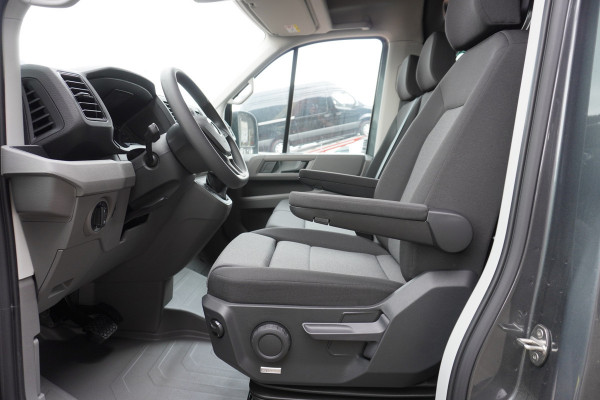 Volkswagen Crafter 35 2.0 TDI 141 PK L3H3 Automaat Nr. V042 | Airco | Cruise | Navi | Betimmering