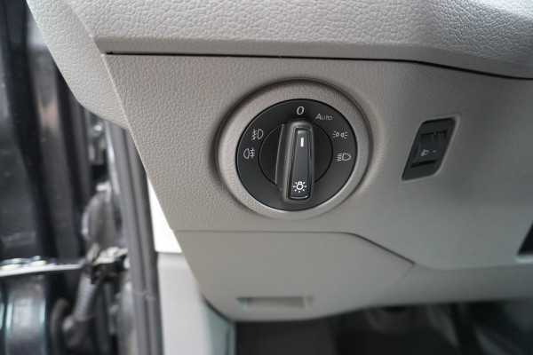 Volkswagen Crafter 35 2.0 TDI 141 PK L3H3 Automaat Nr. V042 | Airco | Cruise | Navi | Betimmering