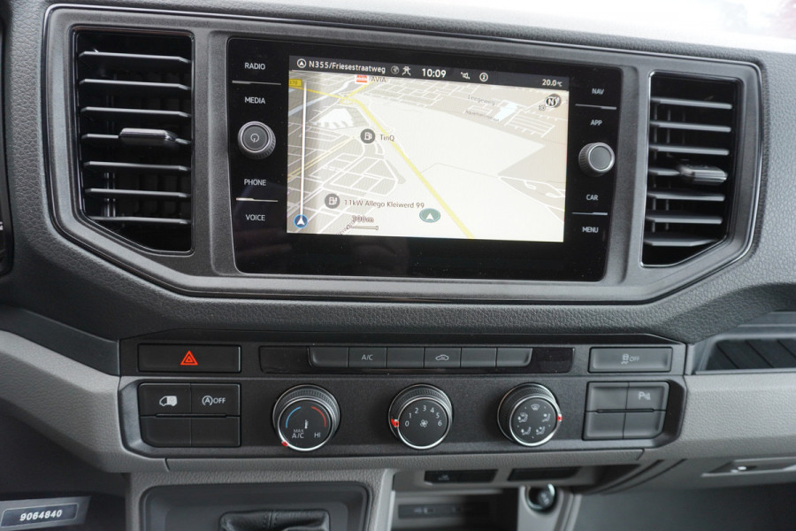 Volkswagen Crafter 35 2.0 TDI 141 PK L3H3 Automaat Nr. V042 | Airco | Cruise | Navi | Betimmering