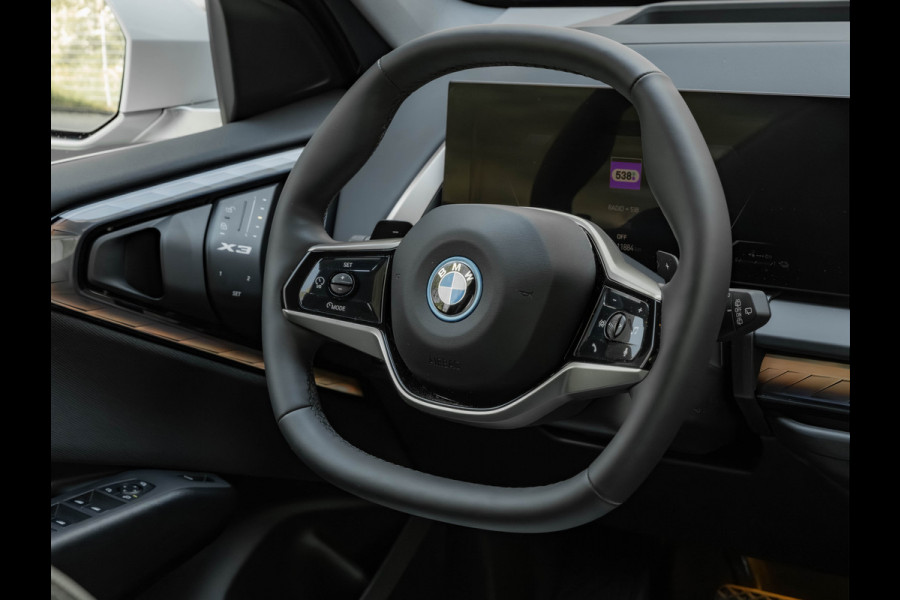BMW X3 30e xDrive - Trekhaak - Active Cruise - Head-up - 360° Camera