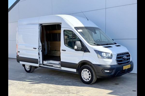 Ford E-Transit 68kWh 184PK L3H3 317km WLTP 96,3% (SOH) BEV Snelladen Camera Cruise control Climate control Carplay Navigatie Laadkabel Parkeersensoren