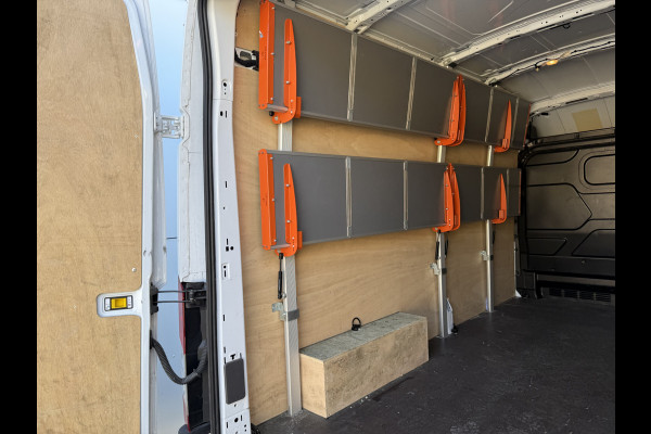 Ford E-Transit 68kWh 184PK L3H3 317km WLTP 96,3% (SOH) BEV Snelladen Camera Cruise control Climate control Carplay Navigatie Laadkabel Parkeersensoren