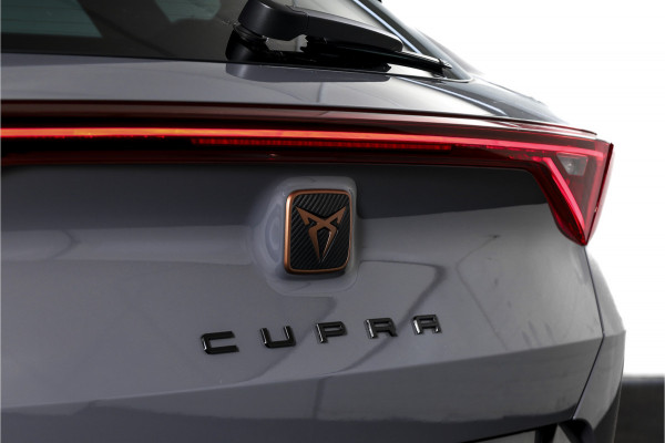 CUPRA Formentor 1.4 e-Hybrid Performance | Dig. Cockpit | Adapt. Cruise | Stoel-+Stuurverw. | PDC | Camera | NAV+App. Connect |  LED | LM 19" |