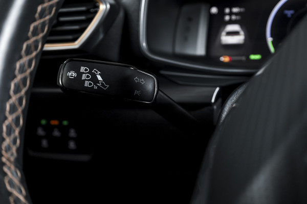 CUPRA Formentor 1.4 e-Hybrid Performance | Dig. Cockpit | Adapt. Cruise | Stoel-+Stuurverw. | PDC | Camera | NAV+App. Connect |  LED | LM 19" |