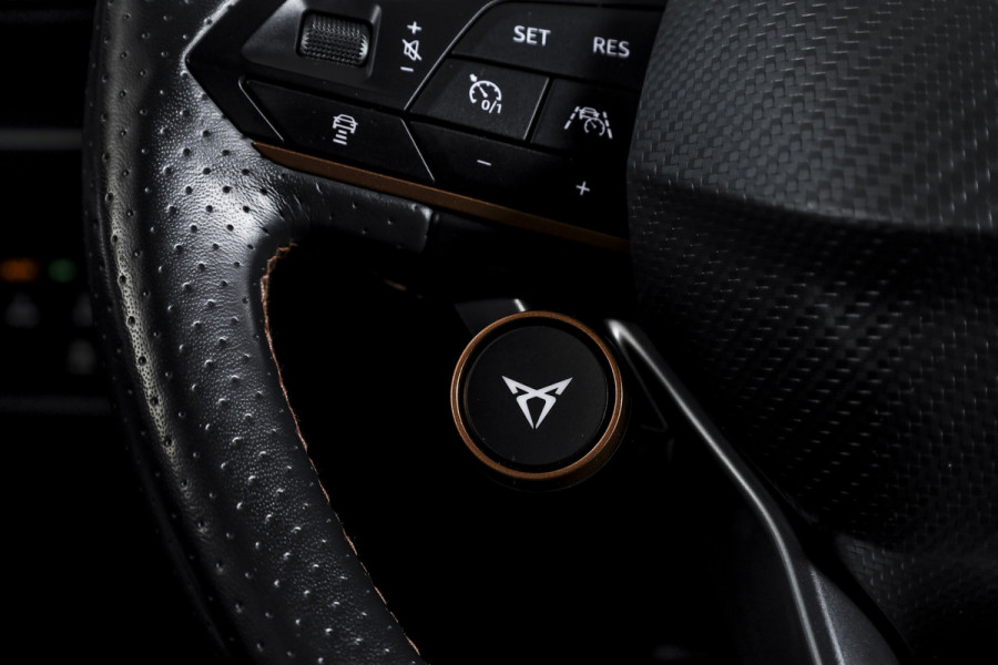 CUPRA Formentor 1.4 e-Hybrid Performance | Dig. Cockpit | Adapt. Cruise | Stoel-+Stuurverw. | PDC | Camera | NAV+App. Connect |  LED | LM 19" |