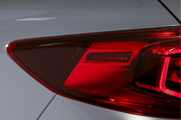 CUPRA Formentor 1.4 e-Hybrid Performance | Dig. Cockpit | Adapt. Cruise | Stoel-+Stuurverw. | PDC | Camera | NAV+App. Connect |  LED | LM 19" |
