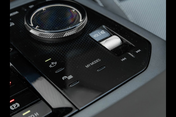 BMW X3 30e xDrive - Trekhaak - Active Cruise - Head-up - 360° Camera