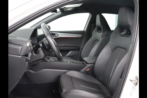 CUPRA Leon 1.4 eHybrid VZ | SOH 90,7% | 245pk | Stoelverwarming | Adaptive cruise | Camera | Carplay | Navigatie | Sfeerverlichting | Full LED | Sportstoelen | Keyless | PHEV | Plug In