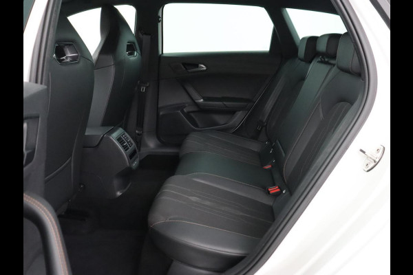 CUPRA Leon 1.4 eHybrid VZ | SOH 90,7% | 245pk | Stoelverwarming | Adaptive cruise | Camera | Carplay | Navigatie | Sfeerverlichting | Full LED | Sportstoelen | Keyless | PHEV | Plug In