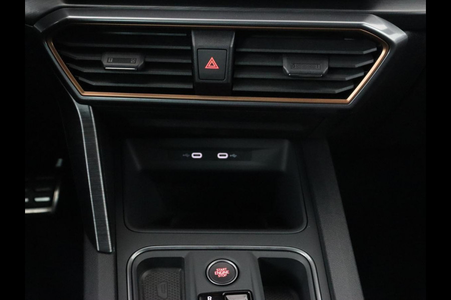 CUPRA Leon 1.4 eHybrid VZ | SOH 90,7% | 245pk | Stoelverwarming | Adaptive cruise | Camera | Carplay | Navigatie | Sfeerverlichting | Full LED | Sportstoelen | Keyless | PHEV | Plug In