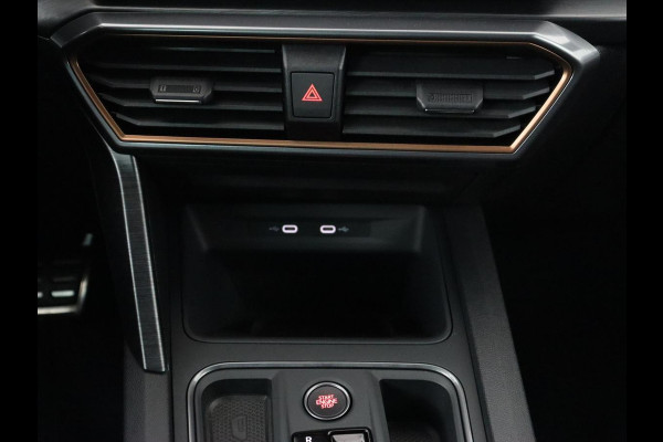 CUPRA Leon 1.4 eHybrid VZ | SOH 90,7% | 245pk | Stoelverwarming | Adaptive cruise | Camera | Carplay | Navigatie | Sfeerverlichting | Full LED | Sportstoelen | Keyless | PHEV | Plug In