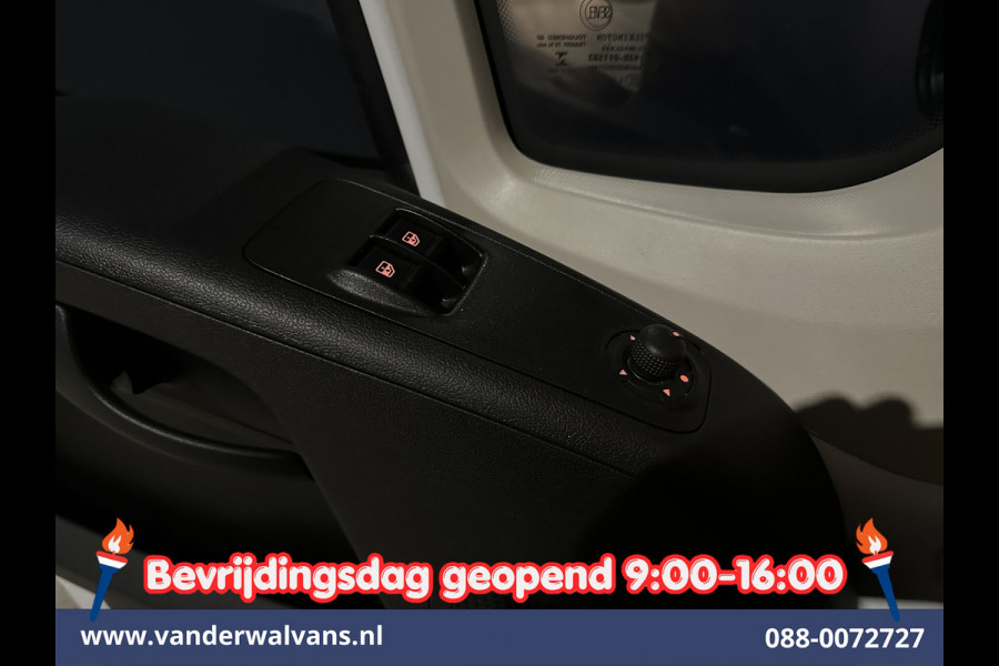 Opel Movano 2.2D 141pk Bakwagen Laadklep Euro6 Airco | Camera | Cruisecontrol | 1046kg Laadvermogen Bijrijdersbank