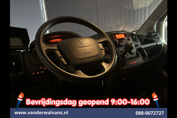 Peugeot Boxer 2.2 BlueHDi 141pk Bakwagen 428cm Lang Laadklep Euro6 Airco | Camera | 1085kg laadvermogen Bijrijdersbank