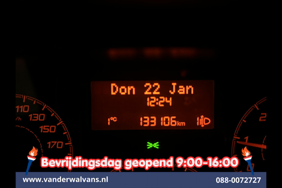 Peugeot Boxer 2.2 BlueHDi 141pk Bakwagen 428cm Lang Laadklep Euro6 Airco | Camera | 1085kg laadvermogen Bijrijdersbank
