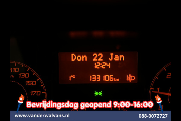Peugeot Boxer 2.2 BlueHDi 141pk Bakwagen 428cm Lang Laadklep Euro6 Airco | Camera | 1085kg laadvermogen Bijrijdersbank
