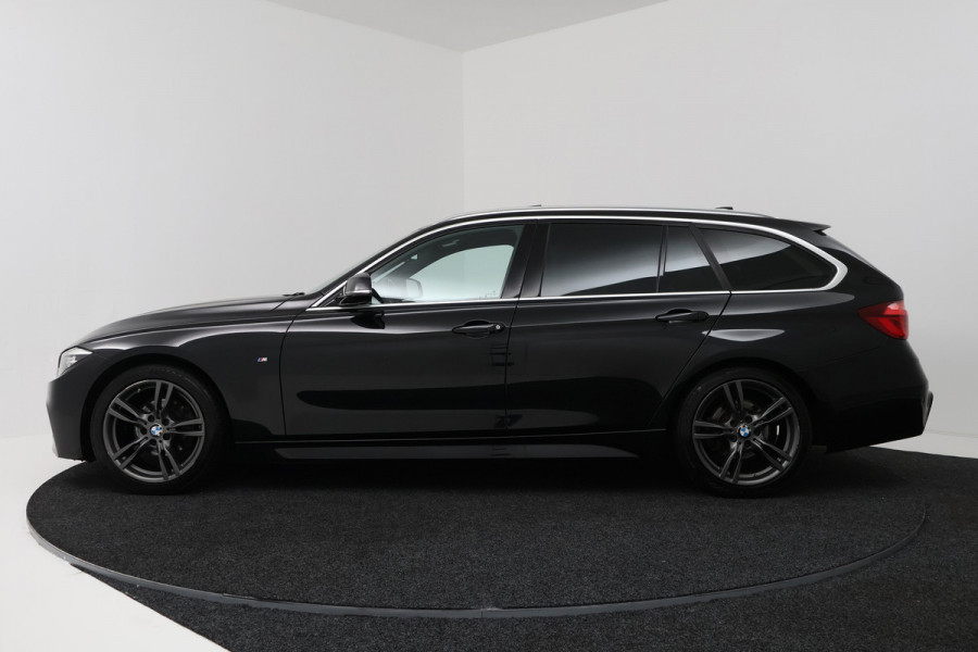 BMW 3 Serie Touring 320i Edition M Sport Shadow High Executive (PANORAMADAK, STOELVERWARMING, CAMERA, CRUISE CONTROL, NAVIGATIE)