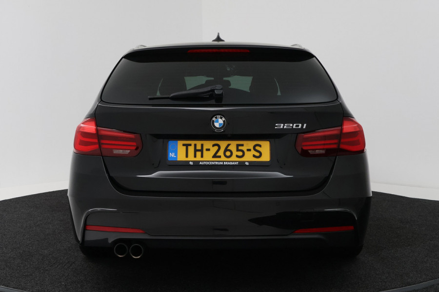 BMW 3 Serie Touring 320i Edition M Sport Shadow High Executive (PANORAMADAK, STOELVERWARMING, CAMERA, CRUISE CONTROL, NAVIGATIE)