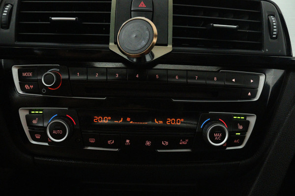 BMW 3 Serie Touring 320i Edition M Sport Shadow High Executive (PANORAMADAK, STOELVERWARMING, CAMERA, CRUISE CONTROL, NAVIGATIE)