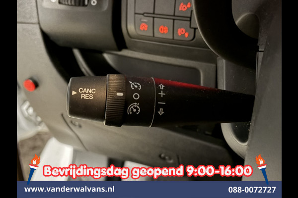Peugeot Boxer 2.2 BlueHDi 141pk Bakwagen 436cm Lang Laadklep Euro6 Airco | Cruisecontrol | 1055kg laadvermogen Bijrijdersbank