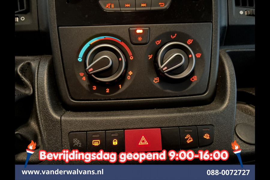 Peugeot Boxer 2.2 BlueHDi 141pk Bakwagen 436cm Lang Laadklep Euro6 Airco | Cruisecontrol | 1055kg laadvermogen Bijrijdersbank