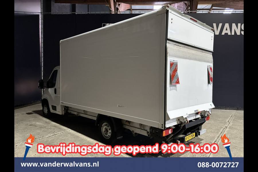 Peugeot Boxer 2.2 BlueHDi 141pk Bakwagen 436cm Lang Laadklep Euro6 Airco | Cruisecontrol | 1055kg laadvermogen Bijrijdersbank