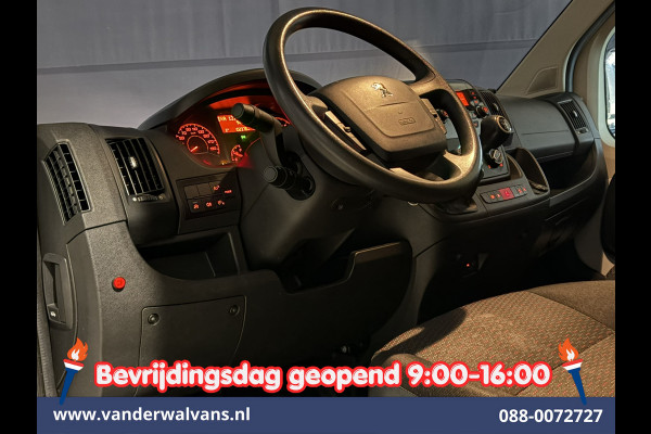 Peugeot Boxer 2.2 BlueHDi 141pk Bakwagen 436cm Lang Laadklep Euro6 Airco | Cruisecontrol | 1055kg laadvermogen Bijrijdersbank