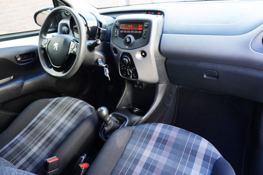 Peugeot 108 1.0 e-VTi Premium/Dealeronderhouden/1e Eigenaar/ All-Season banden.