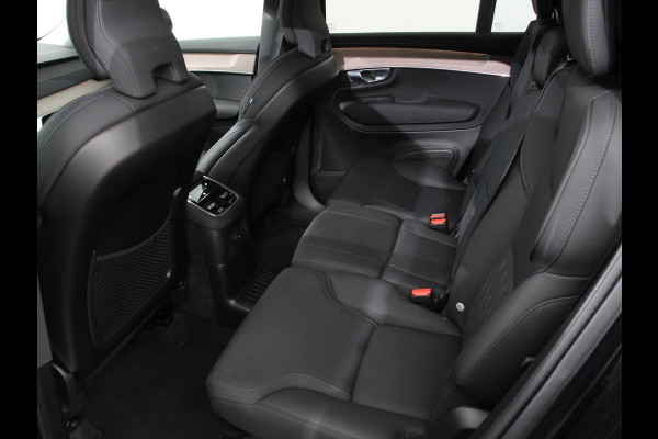 Volvo XC90 2.0 T8 Plug-in hybrid AWD Plus Dark 7 persoons Navigatie Apple Carplay/Android Auto 360 Camera Parkeersensoren Adaptive Cruise Control Full LED Stoel- en stuurverwarming Memory stoelen Climate Control Lichtmetalen velgen