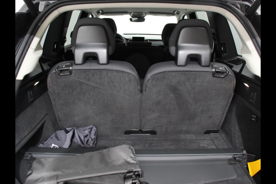 Volvo XC90 2.0 T8 Plug-in hybrid AWD Plus Dark 7 persoons Navigatie Apple Carplay/Android Auto 360 Camera Parkeersensoren Adaptive Cruise Control Full LED Stoel- en stuurverwarming Memory stoelen Climate Control Lichtmetalen velgen