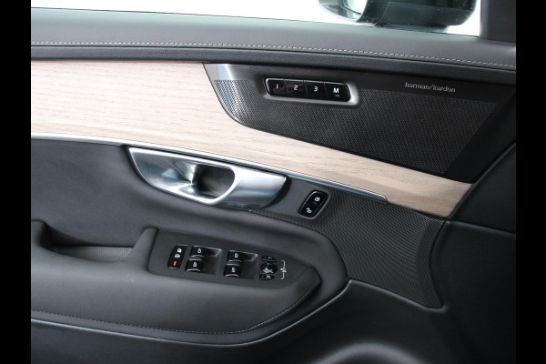 Volvo XC90 2.0 T8 Plug-in hybrid AWD Plus Dark 7 persoons Navigatie Apple Carplay/Android Auto 360 Camera Parkeersensoren Adaptive Cruise Control Full LED Stoel- en stuurverwarming Memory stoelen Climate Control Lichtmetalen velgen