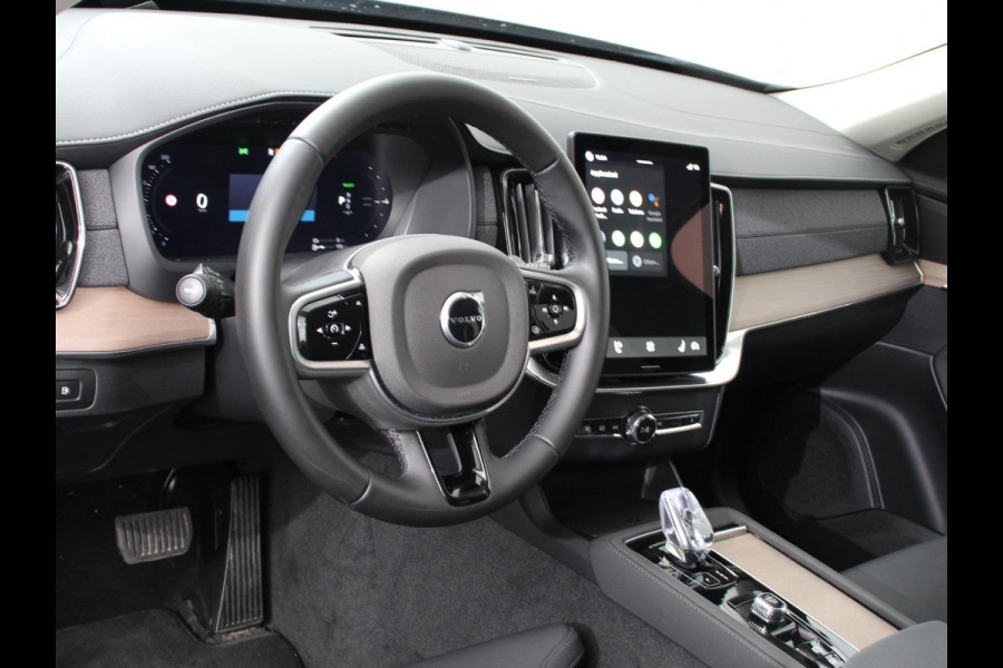 Volvo XC90 2.0 T8 Plug-in hybrid AWD Plus Dark 7 persoons Navigatie Apple Carplay/Android Auto 360 Camera Parkeersensoren Adaptive Cruise Control Full LED Stoel- en stuurverwarming Memory stoelen Climate Control Lichtmetalen velgen