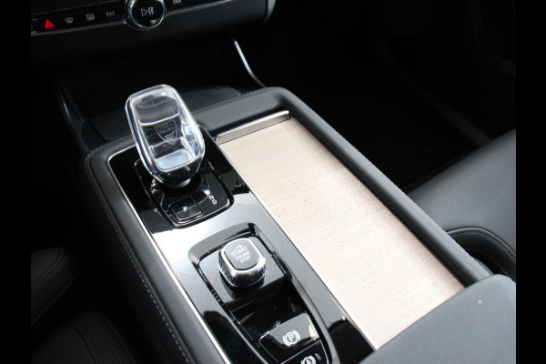 Volvo XC90 2.0 T8 Plug-in hybrid AWD Plus Dark 7 persoons Navigatie Apple Carplay/Android Auto 360 Camera Parkeersensoren Adaptive Cruise Control Full LED Stoel- en stuurverwarming Memory stoelen Climate Control Lichtmetalen velgen