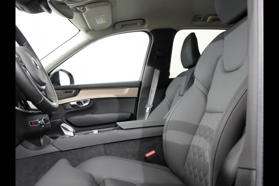 Volvo XC90 2.0 T8 Plug-in hybrid AWD Plus Dark 7 persoons Navigatie Apple Carplay/Android Auto 360 Camera Parkeersensoren Adaptive Cruise Control Full LED Stoel- en stuurverwarming Memory stoelen Climate Control Lichtmetalen velgen