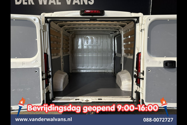 Peugeot Boxer 2.2 BlueHDi 120pk L1H1 Euro6 Airco | Camera | Navigatie | Trekhaak | Cruisecontrol Parkeersensoren, Bijrijdersbank
